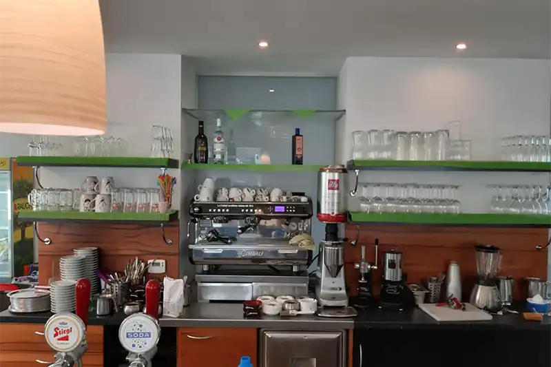 Innenansicht Cafe Doris in Ziersdorf