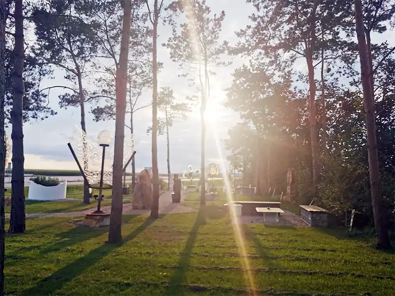 Radlerrast im Roseldorfer Skulpturenpark